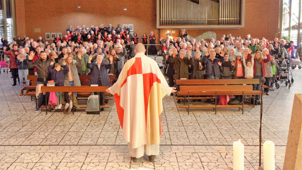 St. Franziskus spendet André Sühling den Reisesegen