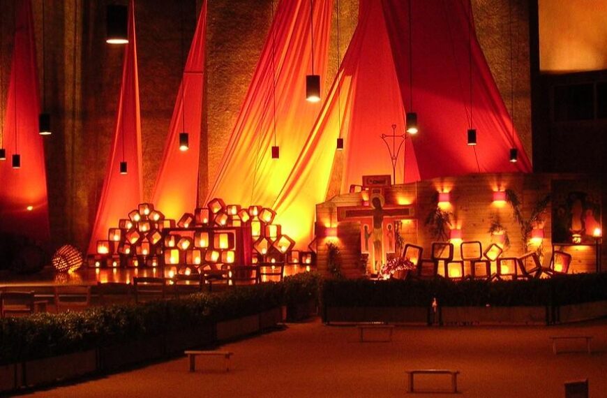 Taizé-Gebet in Thomas Morus: 7. Dezember