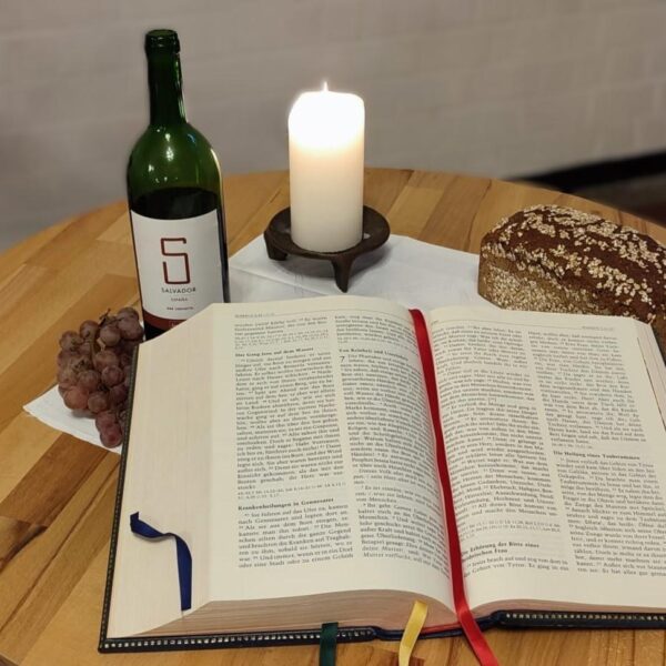 Wort-Gottes-Feier: 1. Sonntag, 18.30 Uhr